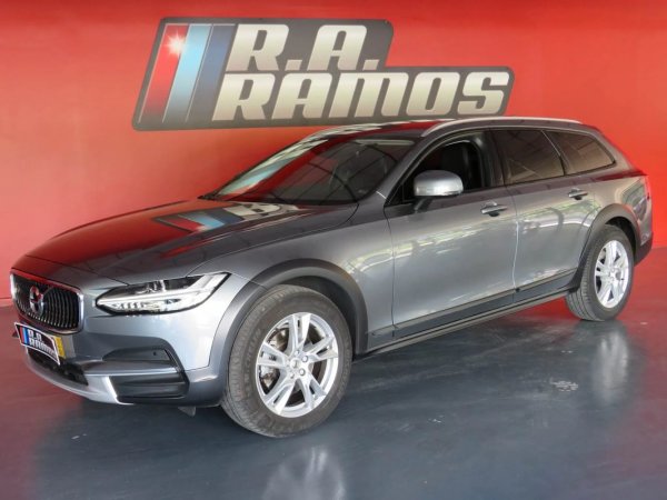 Volvo V90 Cross Country 2.0 D4 Pro Geartronic AWD GPS/TAP (190cv)